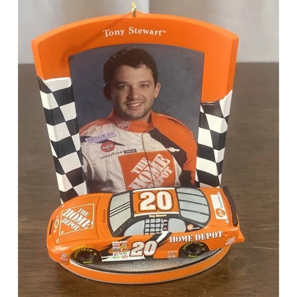 Hallmark Keepsake Ornament 2004 Tony Stewart *‎ NASCAR